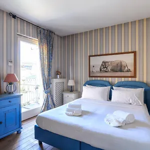 https://montenapoleone-duomoattico-di-lusso-e-terrazza.it-lombardy.com